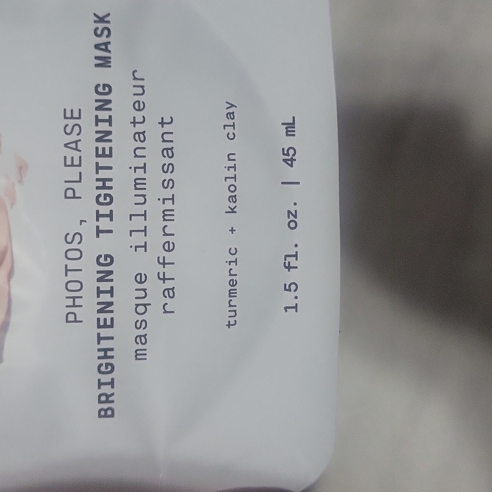 VERSED 1 Brightening Tightening Mask - HAS 12 USES. - Picture 2 of 3